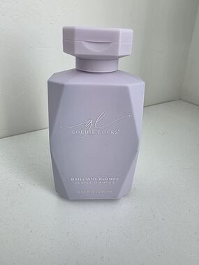 Goldie Locks Brilliant Blonde Purple Shampoo – Lavender Bottle